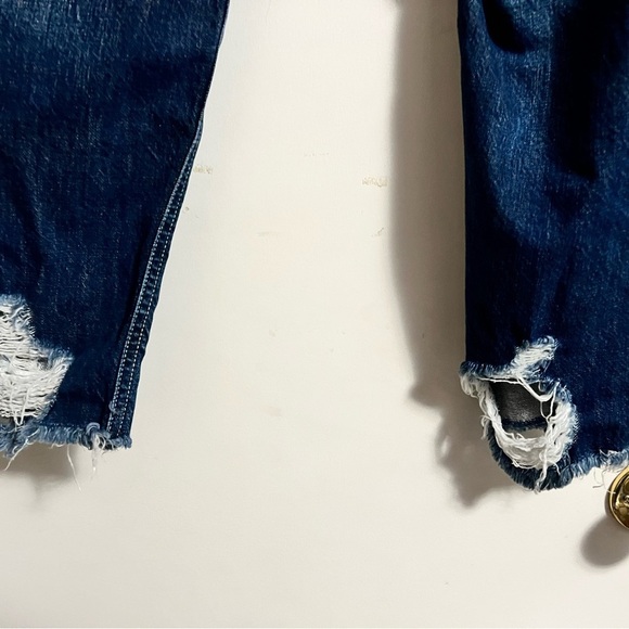 Wild Oak Boutique KanCan Distressed Blue Jeans - Picture 3 of 12